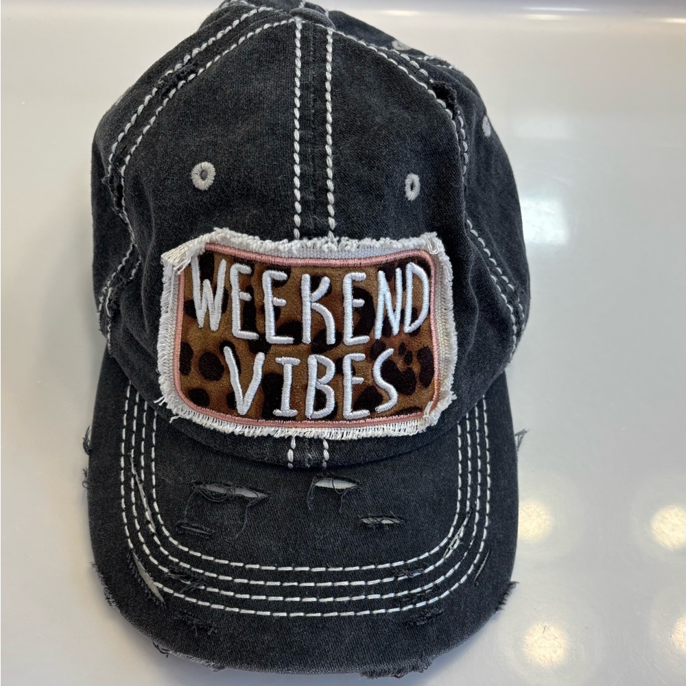 Black and White Vintage Stitch Hat